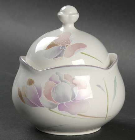 Trio Sugar Bowl & Lid
