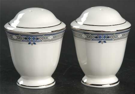 Trousseau (CAP04, Bone China) Salt & Pepper Set
