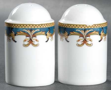 Tuscany Court Salt & Pepper Set