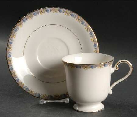 Tulip Twirl Footed Cup & Saucer Set