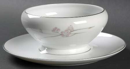 Ume Gravy Boat with Attached Underplate