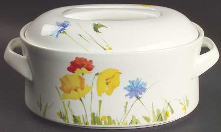 Uptown 3 Quart Oval Covered Casserole