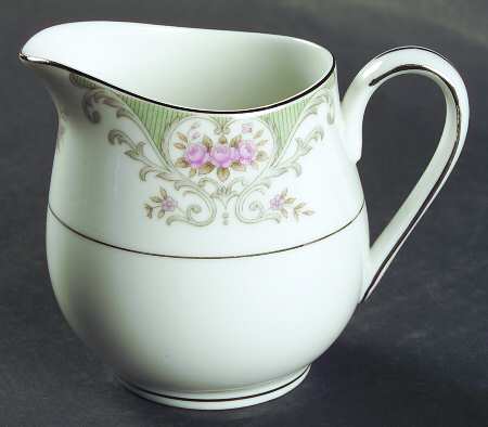Valentine Creamer by Mikasa