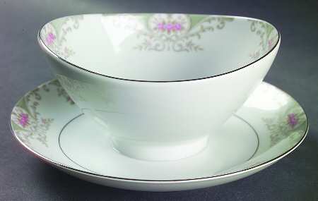 Valentine Gravy Boat with Attached Underplate