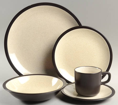 Vanilla 5 Piece Place Setting