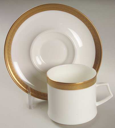 Vanderbilt Flat Cup & Saucer Set