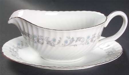 Vanessa Gravy Boat & Underplate
