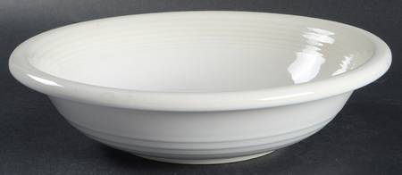 Vanilla 9" Round Vegetable Bowl