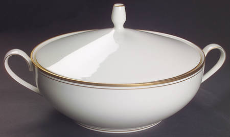 Vassar Round Covered Vegetable