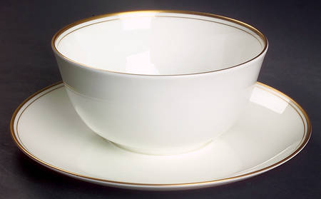 Vassar Gravy Boat with Attached Underplate