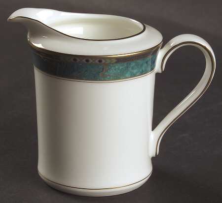 Venetian Court Creamer