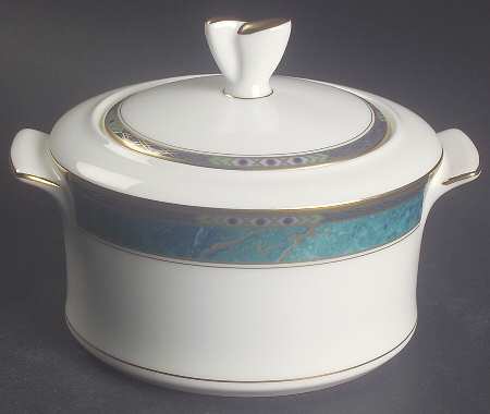 Venetian Court Sugar Bowl & Lid
