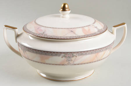 Venetian Marble Round Covered Vegetable