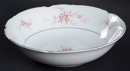 Versailles 9" Round Vegetable Bowl