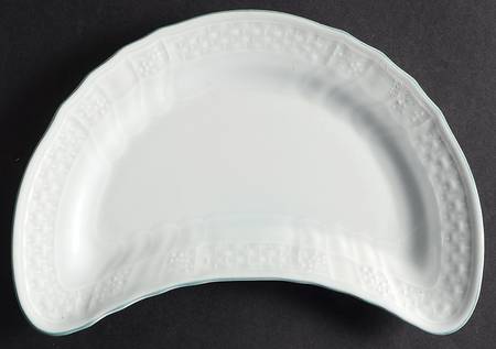 Versailles Crescent Salad Plate