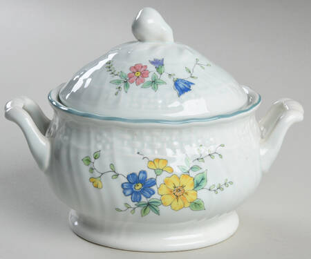 Victoria Sugar Bowl & Lid