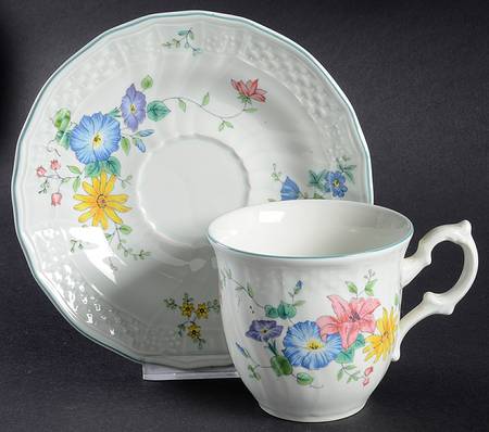 Victoria Flat Cup & Saucer Set