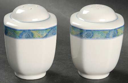 Villagio Salt & Pepper Set