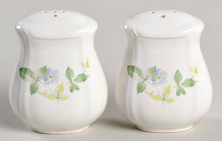 Violetta Salt & Pepper Set