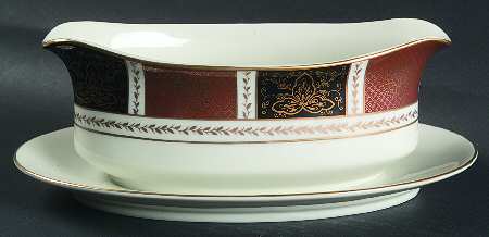 Villa Trianon Cinnabar Gravy Boat with Attached Underplate