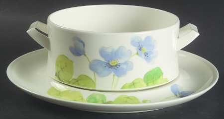 Water Lilies Blue Gravy Boat & Underplate
