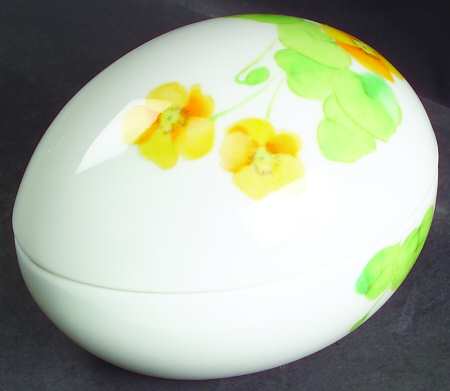 Water Lilies Yellow Medium Egg Box & Lid