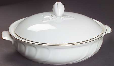Wedding Band Gold 1 Qt Round Covered Casserole