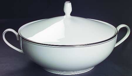 Wellesley Round Covered Vegetable