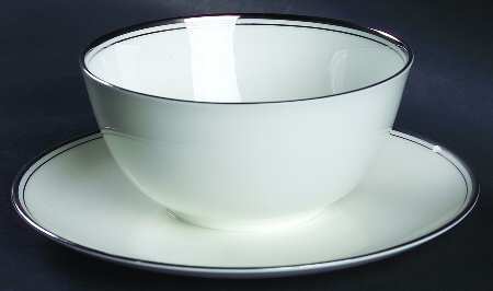 Wellesley Gravy Boat with Attached Underplate