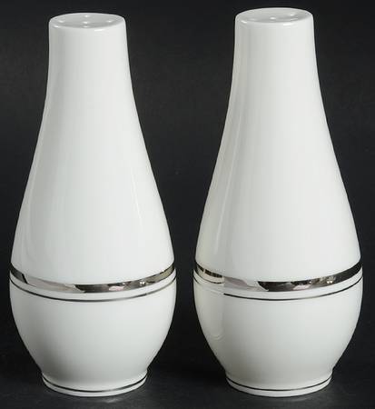 Wellesley Salt & Pepper Set