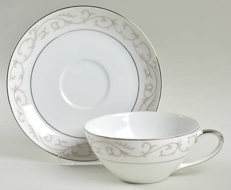 Wesley Flat Cup & Saucer Set