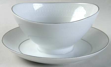 White House Gravy Boat with Attached Underplate
