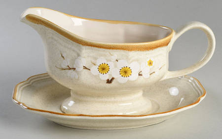 White Petals Gravy Boat & Underplate