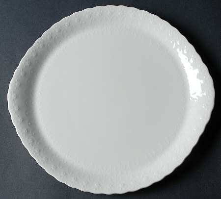 White Silk Handled Cake Plate