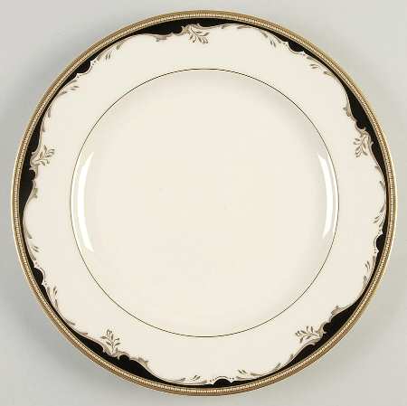 Winston Black 12" Chop Plate (Round Platter)