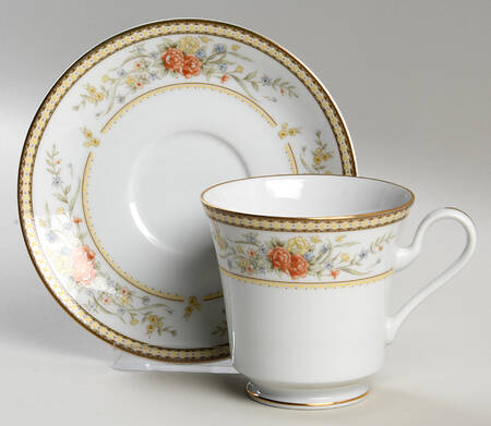 Windsor Footed Cup & Saucer Set