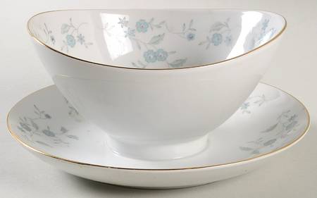 Winston Gravy Boat with Attached Underplate