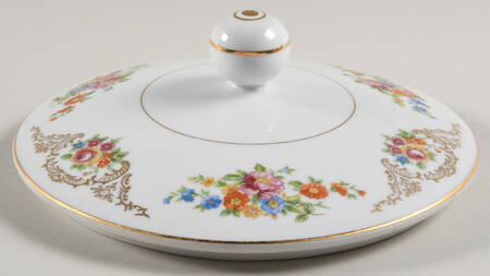 Dresden Lid for Round Vegetable