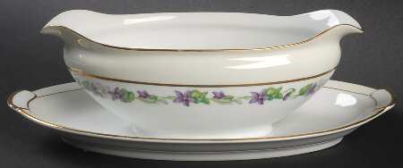 Flirtation Gravy Boat with Attached Underplate