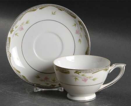 Hampton Footed Cup & Saucer Set