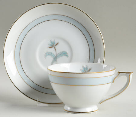 Ingrid Footed Cup & Saucer Set