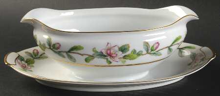 Lynn Gravy Boat with Attached Underplate