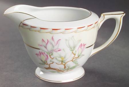 Magnolia Creamer