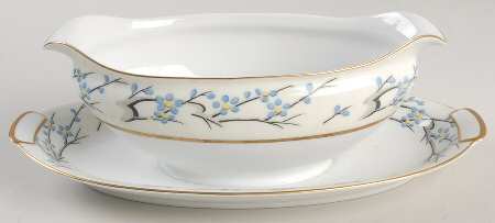Plum Blossom Gravy Boat with Attached Underplate