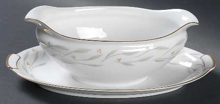 Prestige Gravy Boat with Attached Underplate