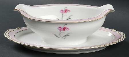 Sabrina Gravy Boat with Attached Underplate