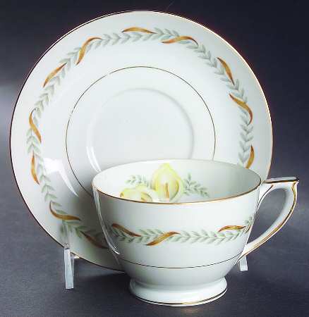 Valdivia Footed Cup & Saucer Set