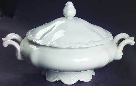 Baroque Round Covered Vegetable