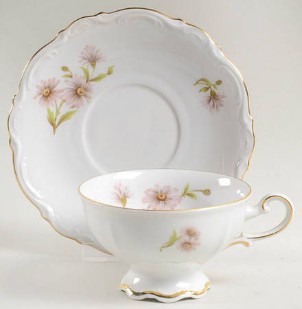 Daisy Bell Footed Cup & Saucer Set