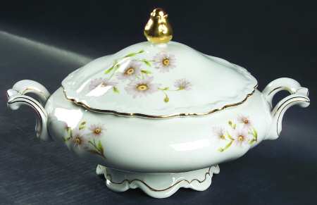Daisy Bell Round Covered Vegetable